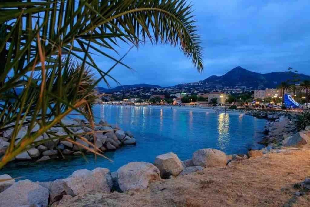 Joli Studio Tout Confort Proche Toutes Commodites Dans Residence Calme LʼÎle-Rousse Εξωτερικό φωτογραφία