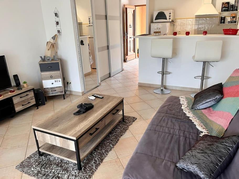 Joli Studio Tout Confort Proche Toutes Commodites Dans Residence Calme LʼÎle-Rousse Εξωτερικό φωτογραφία