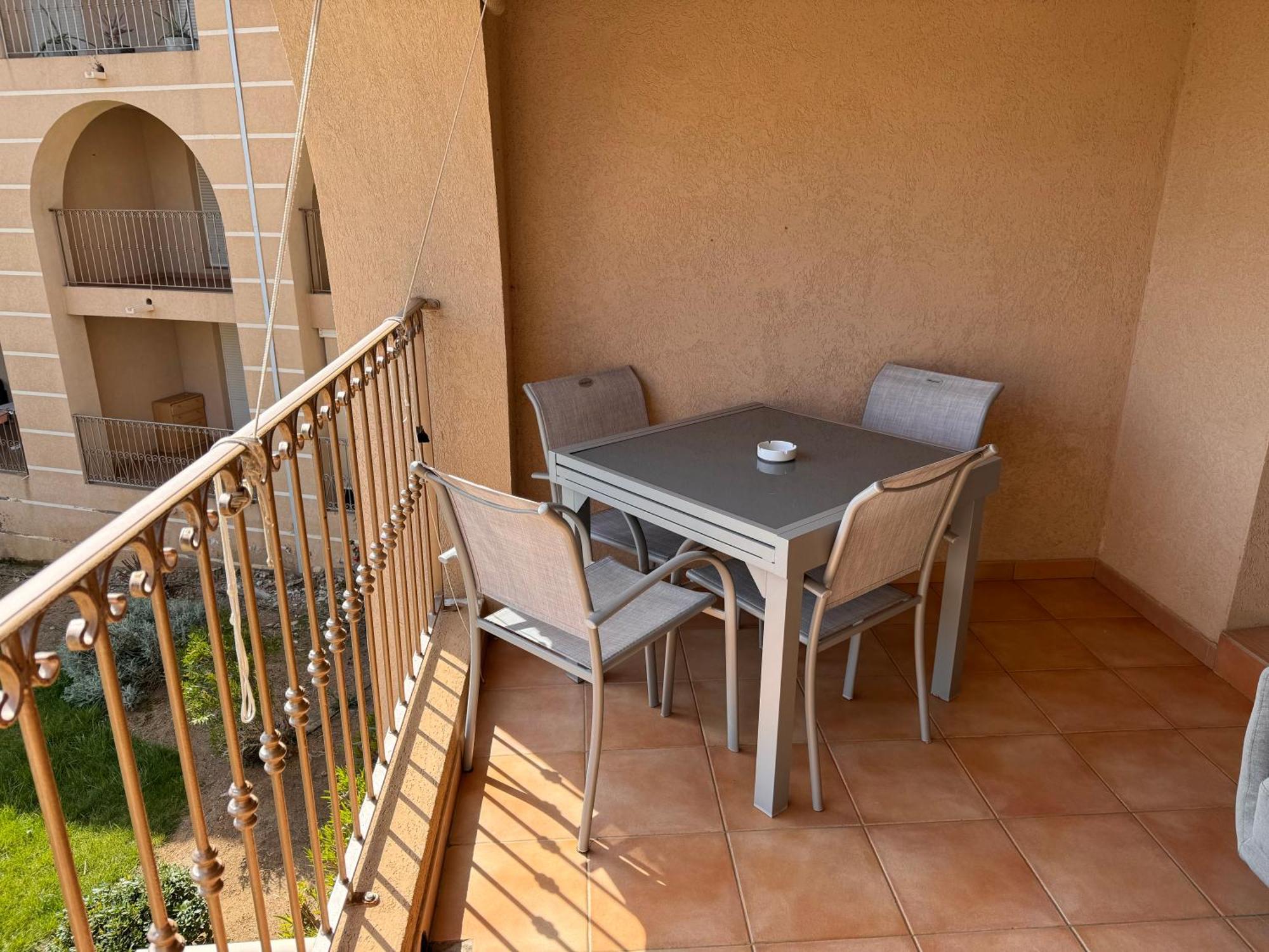 Joli Studio Tout Confort Proche Toutes Commodites Dans Residence Calme LʼÎle-Rousse Εξωτερικό φωτογραφία